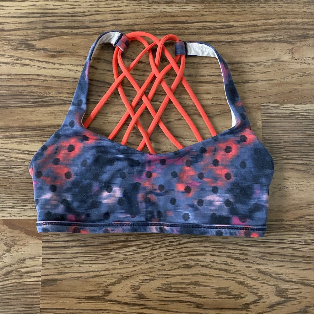 sports bra